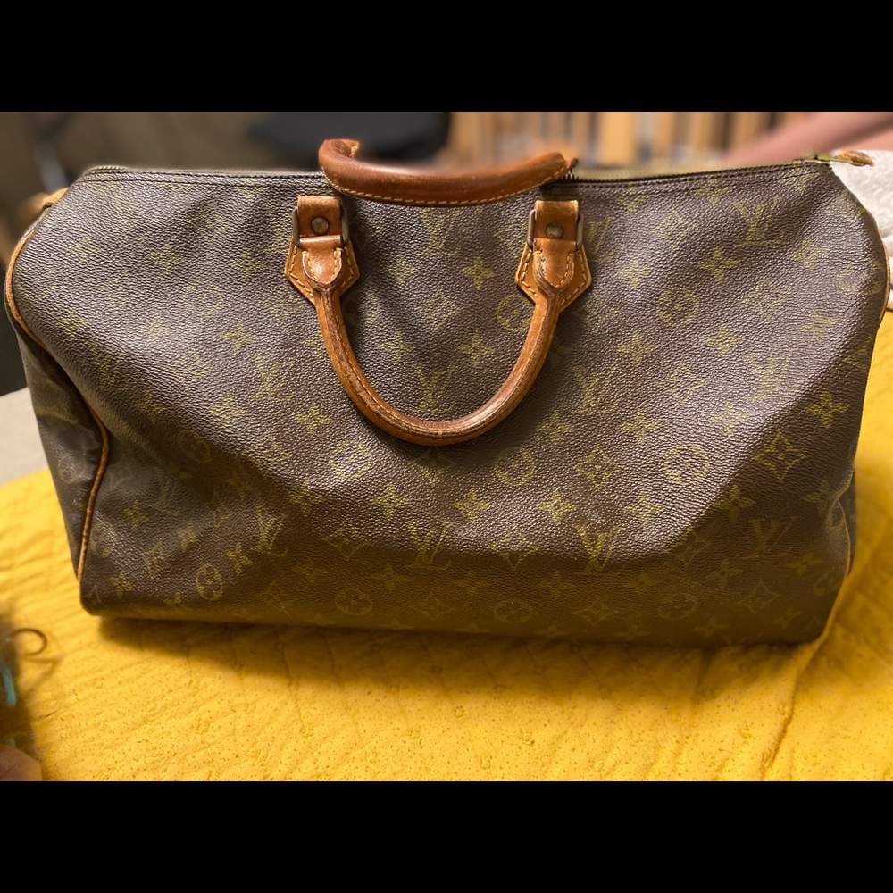 Louis Vuitton speedy 40